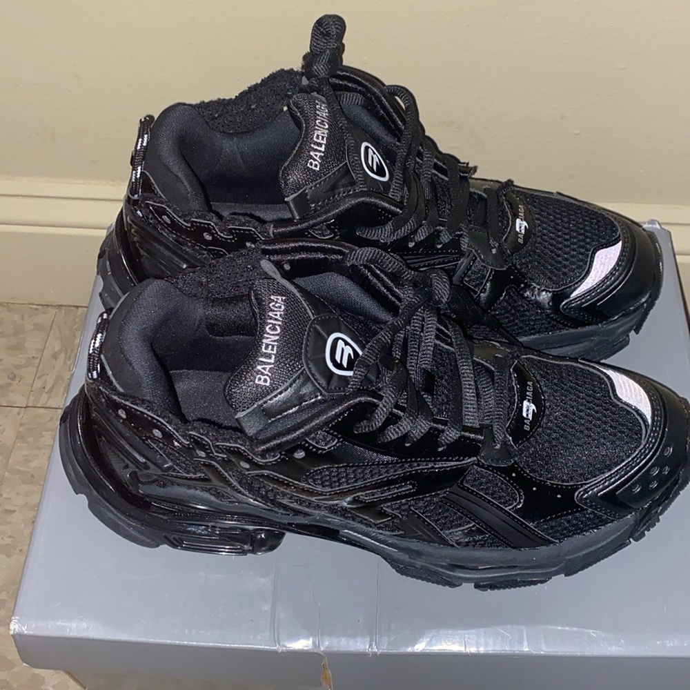 Balenciaga runners size 43 brand new - Picture 3 of 3